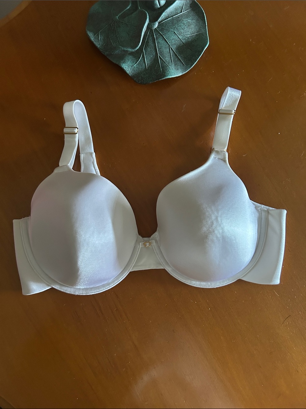 Vanity Fair Smooth Light White  Bra